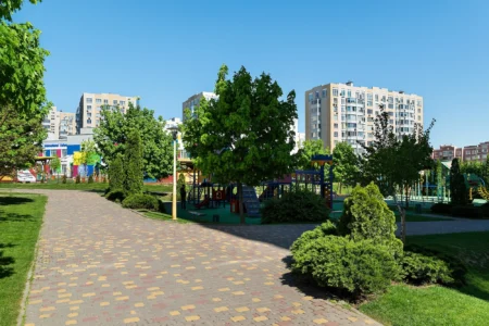 ЖК Петровський 8